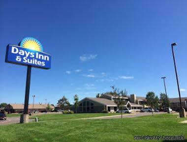 Days Inn & Suites By Wyndham Baxter Brainerd Area Exterior foto