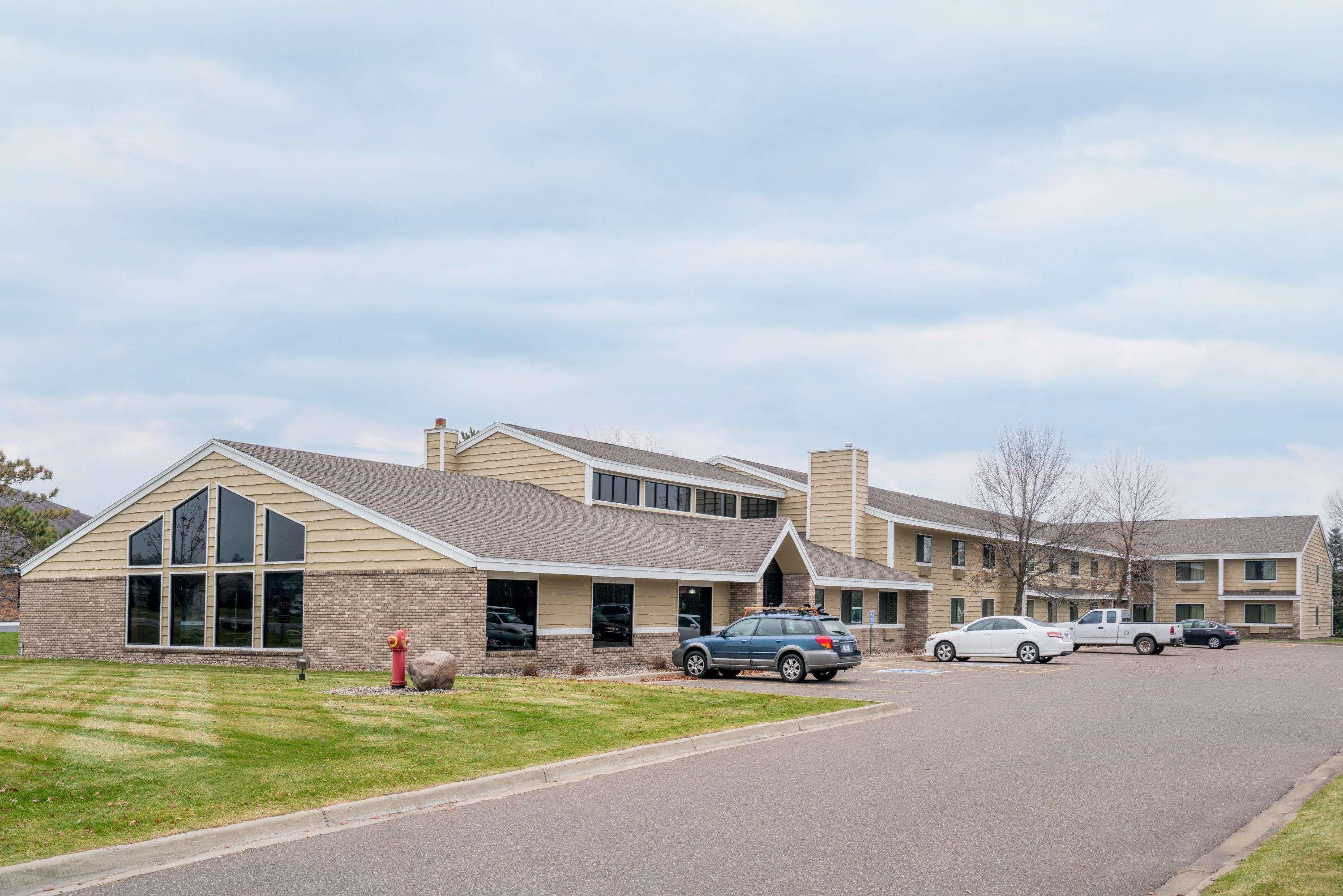 Days Inn & Suites By Wyndham Baxter Brainerd Area Exterior foto