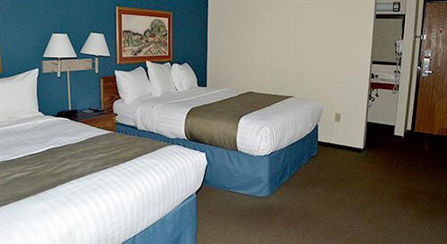 Days Inn & Suites By Wyndham Baxter Brainerd Area Exterior foto